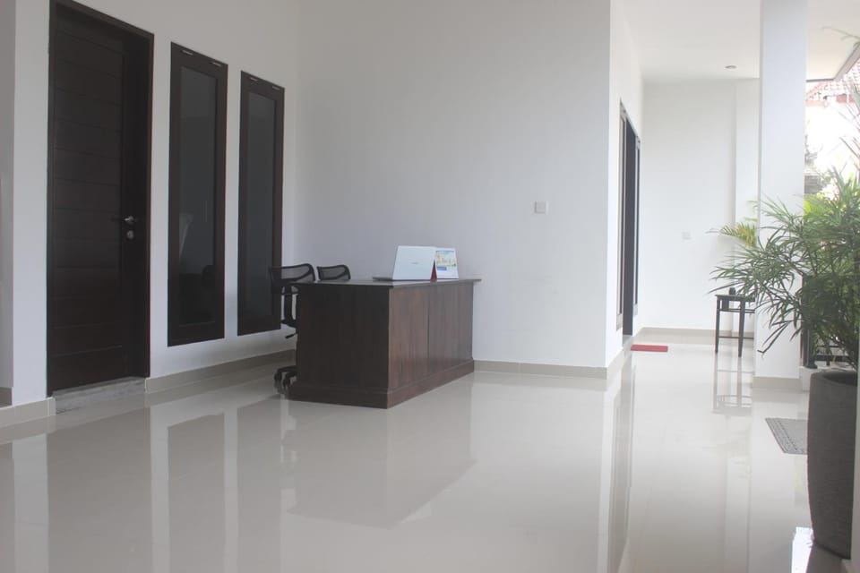Silvy Guesthouse Hotel in North Kuta