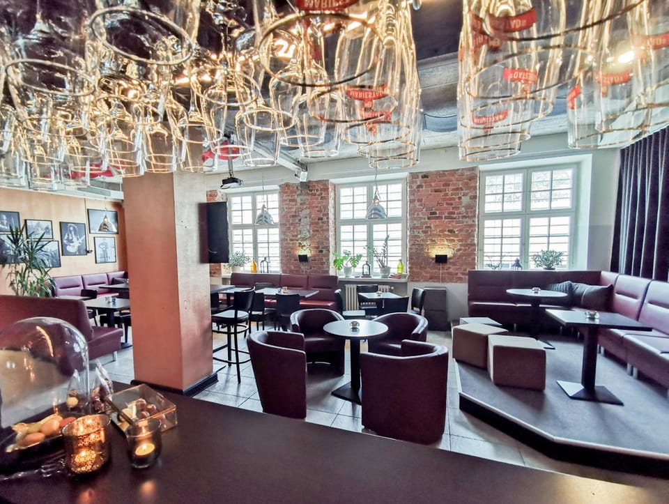 Bar/lounge
