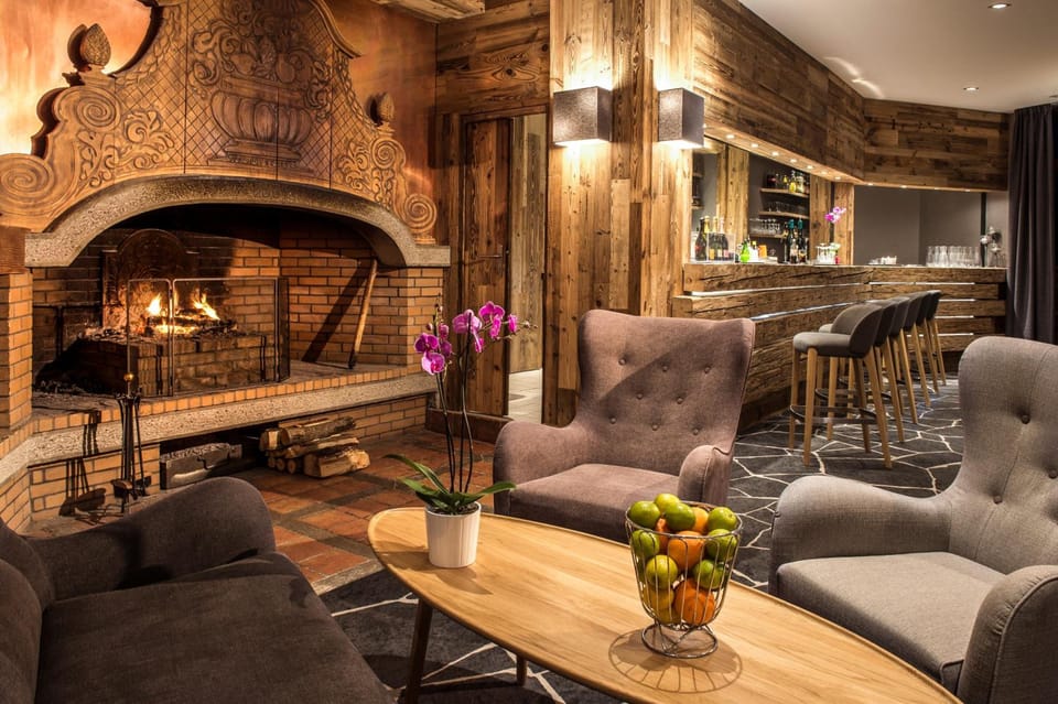 Le Pic Blanc Hotel in Huez
