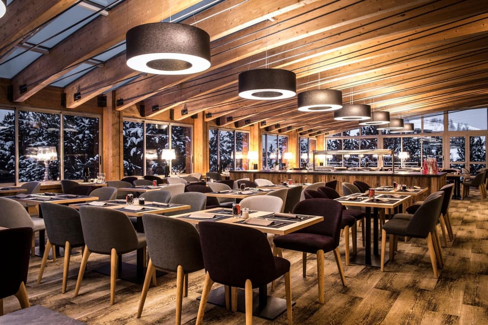 Le Pic Blanc Hotel in Huez