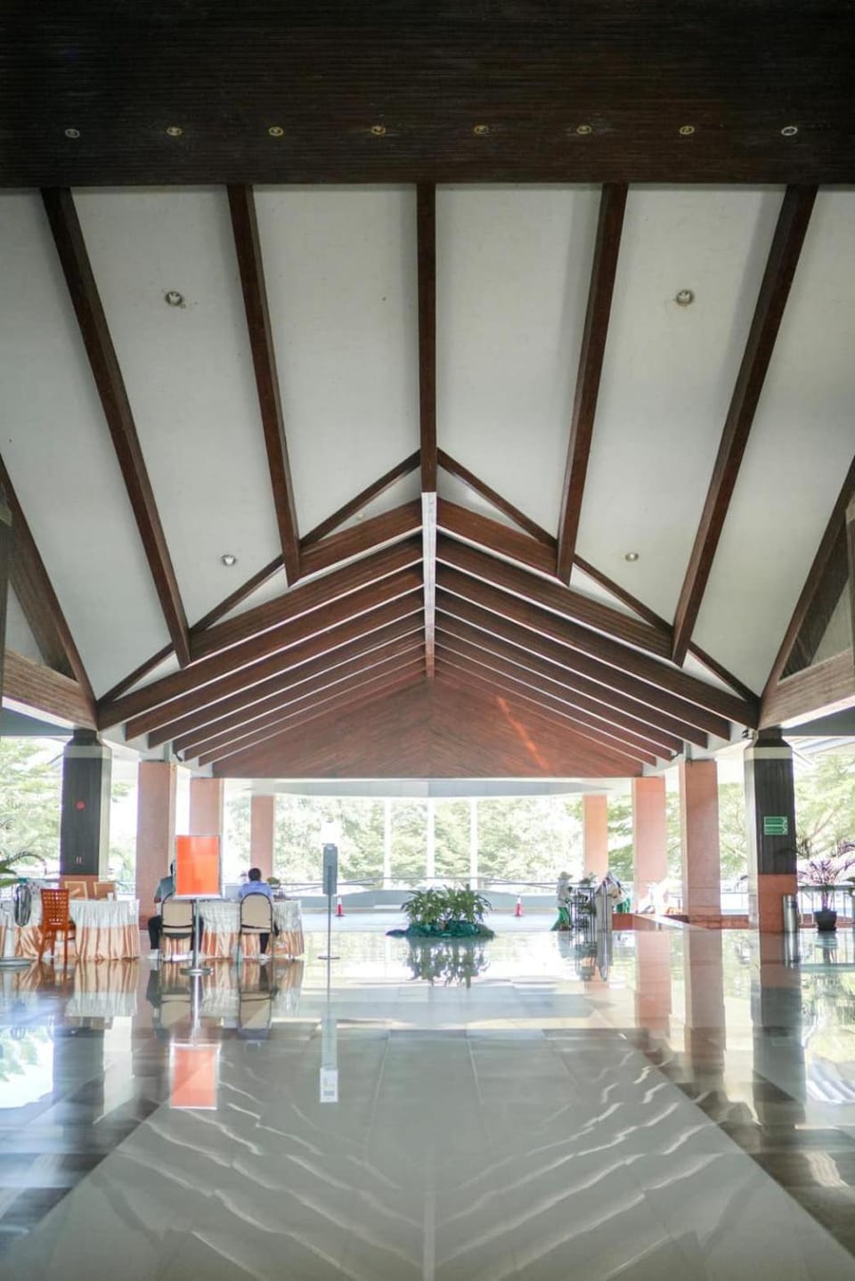 Uniland Golf & Resort Hotel in Thailand