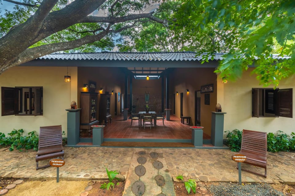 Kassapa Lions Rock Resort in Dambulla