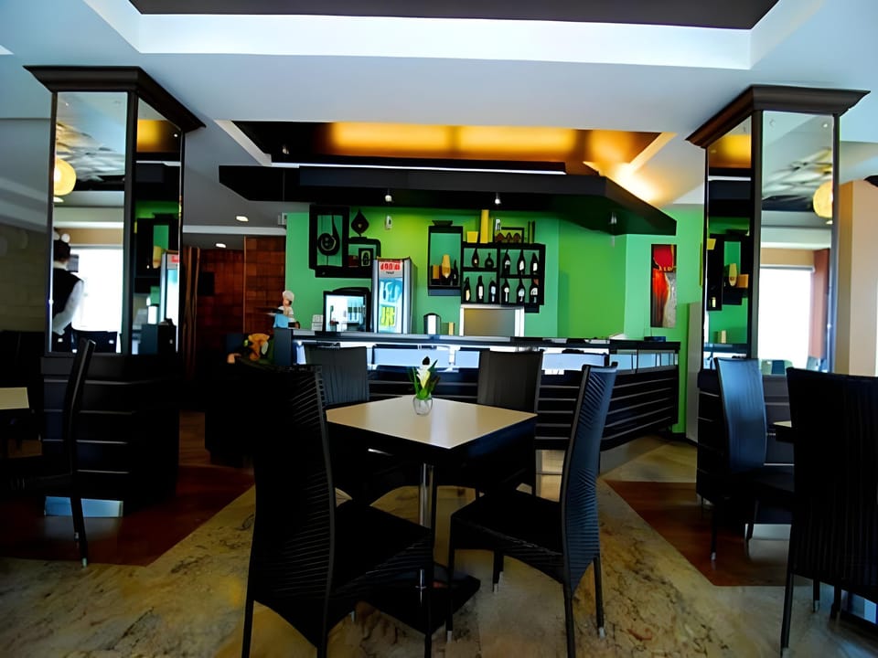 MO2 Westown Hotel Mandalagan Hotel in Bacolod