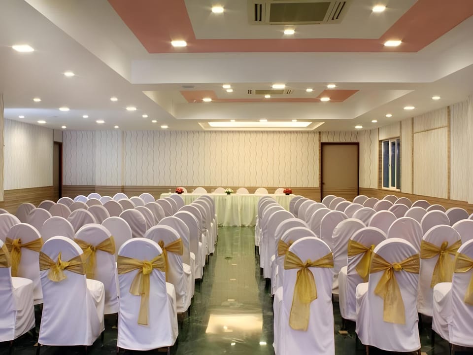 Hotel Canary Sapphire - CRN Hotel in Bengaluru