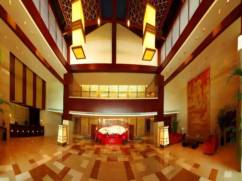 Taihu Bay New Century Hotel Resort in Suzhou
