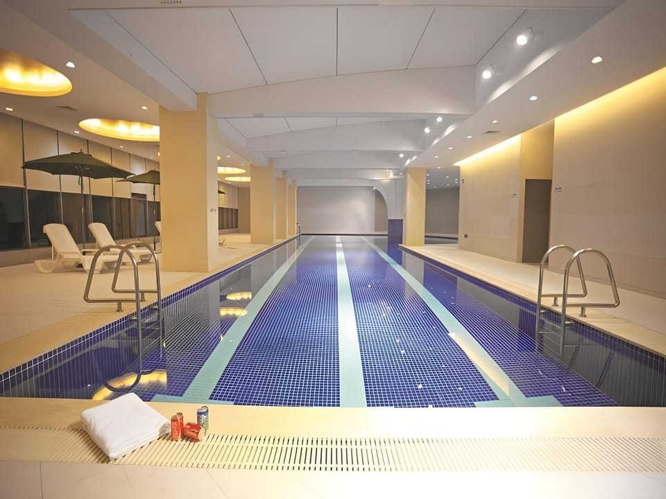 Taihu Bay New Century Hotel Resort in Suzhou