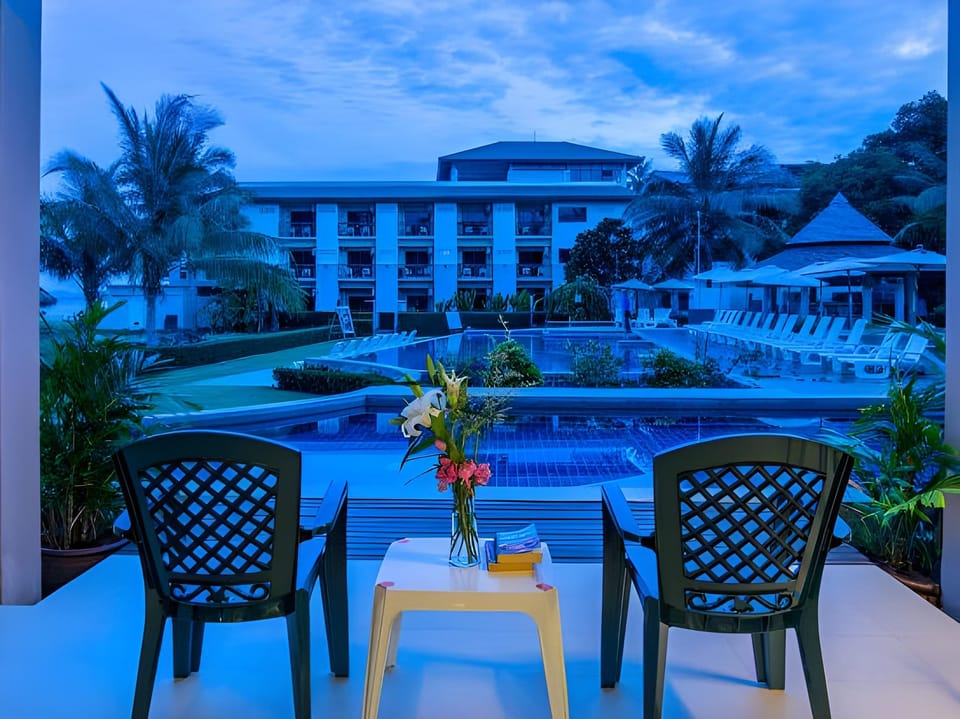 Lanta Pura Beach Resort Resort in Sala Dan