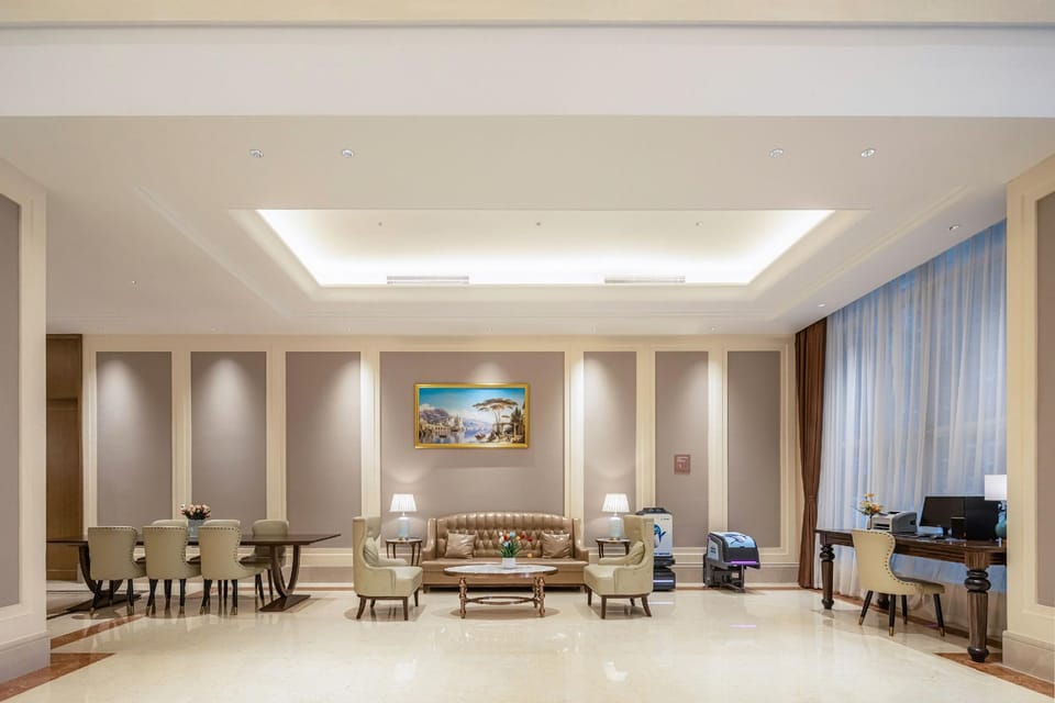 Vienna Hotel Yousong Branch Hotel in Shenzhen