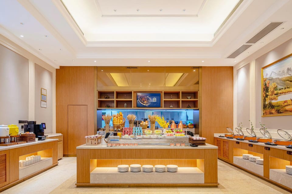 Vienna Hotel Yousong Branch Hotel in Shenzhen