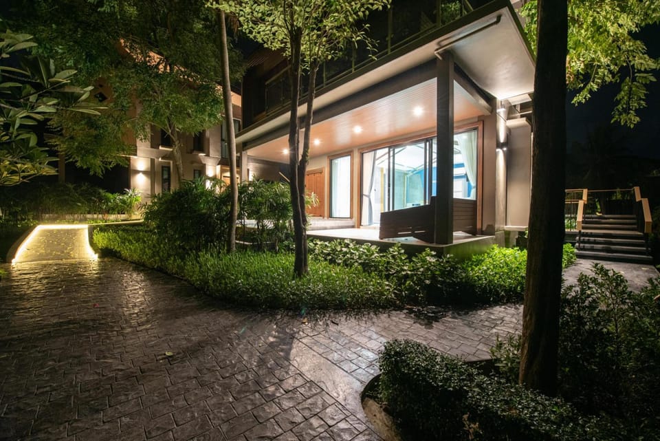 Ao Cho Grandview Hideaway Resort Resort in Phe