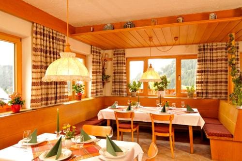 Gasthof Bergblick Inn in Tyrol