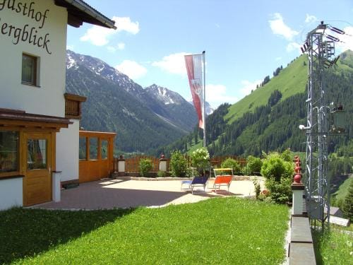 Gasthof Bergblick Inn in Tyrol