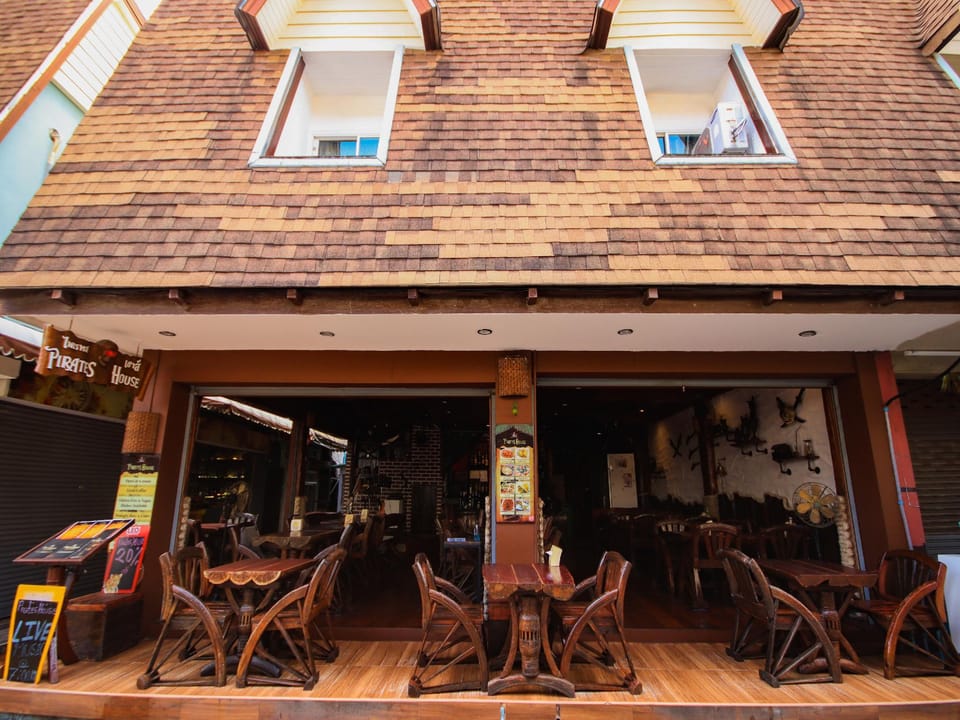 OYO 1103 Pirates House Hotel Hotel in Krabi Changwat
