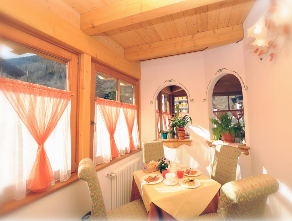 Residence Garni Il Giglio Hotel in Trentino-South Tyrol
