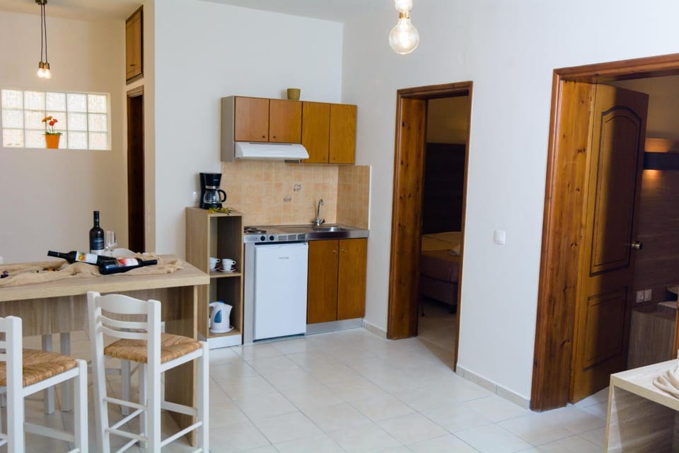 Kosmos A.G.K Studios-Apts Hotel in Crete
