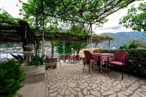 Hotel Bokeljski Dvori Hotel in Kotor Municipality