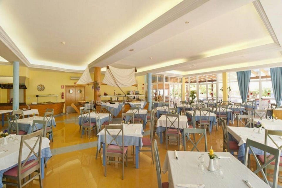 Aparthotel Vibra Bay Apartment hotel in Ibiza