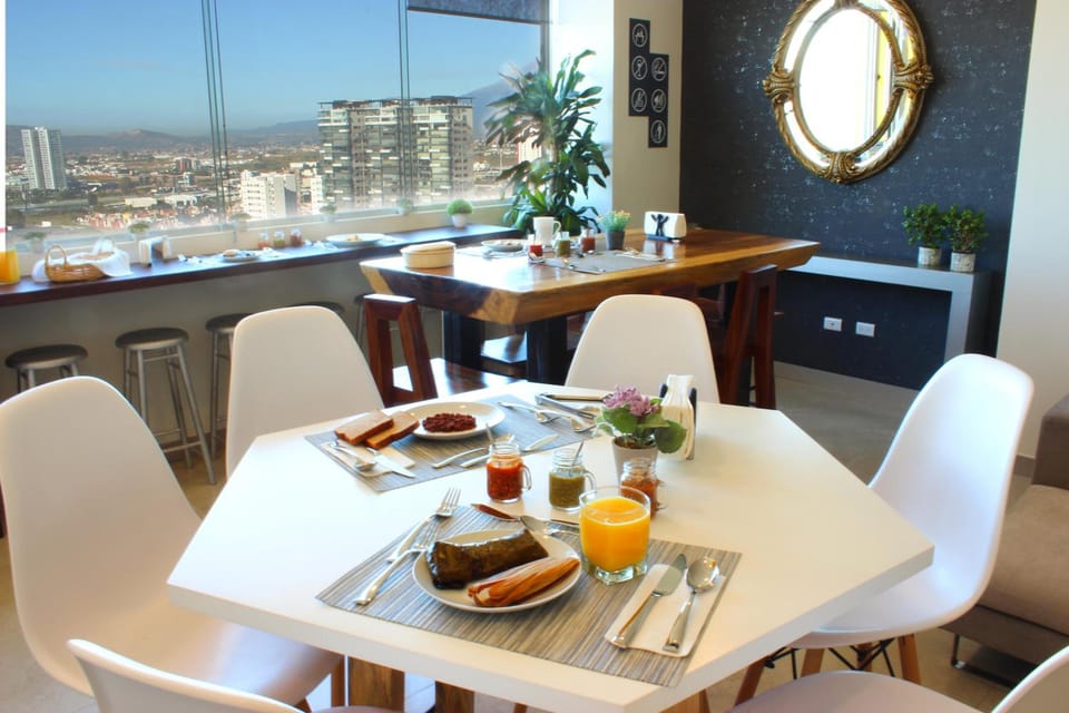 Laviu B&B Luxe Suites Hotel in Puebla