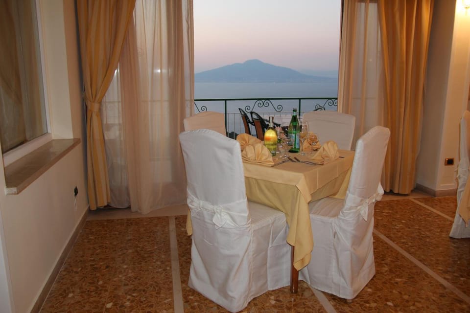 Hotel Il Nido Sorrento Hotel in Priora