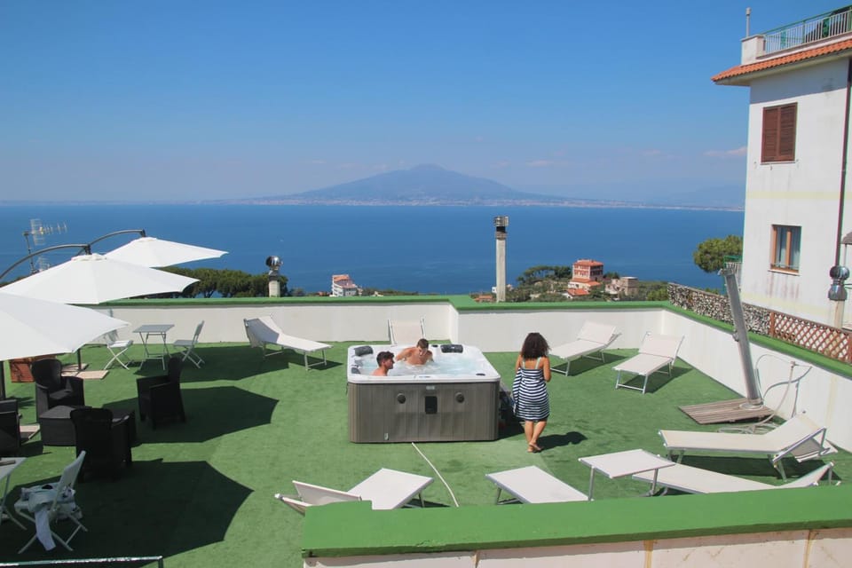 Hotel Il Nido Sorrento Hotel in Priora