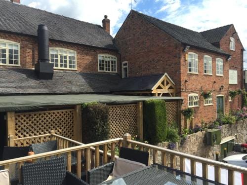 Crown Inn Inn in Staffordshire Moorlands District