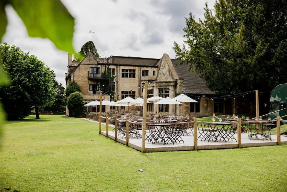 The Hare & Hounds Hotel Hotel in Stroud District