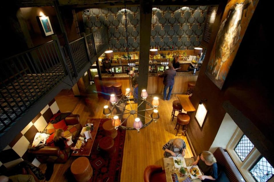Bar/lounge