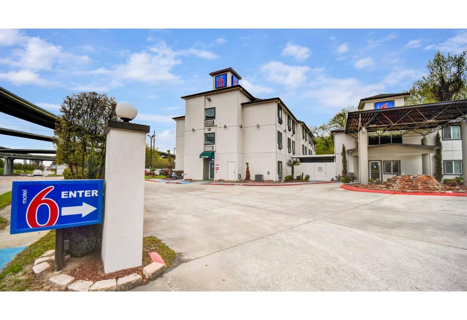 Motel 6 Humble, TX - Houston International Airport Hotel in Harris County