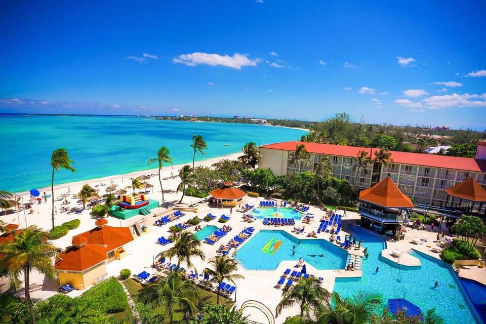 BREEZES RESORT & SPA ALL INCLUSIVE, BAHAMAS - ADULTS ONLY Resort in Nassau