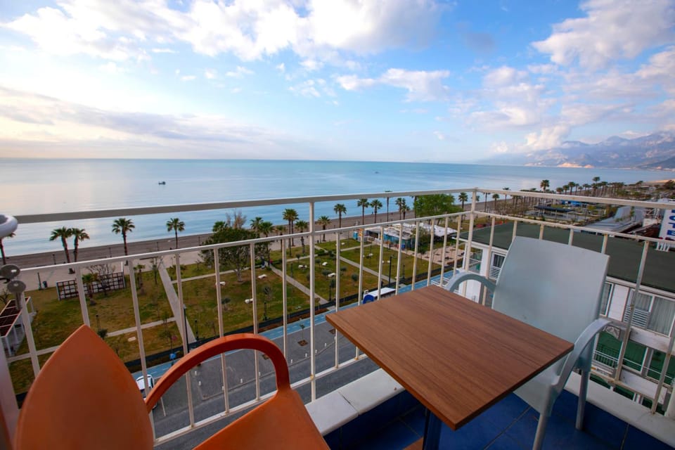 Kristal Beach Hotel Hotel in Antalya