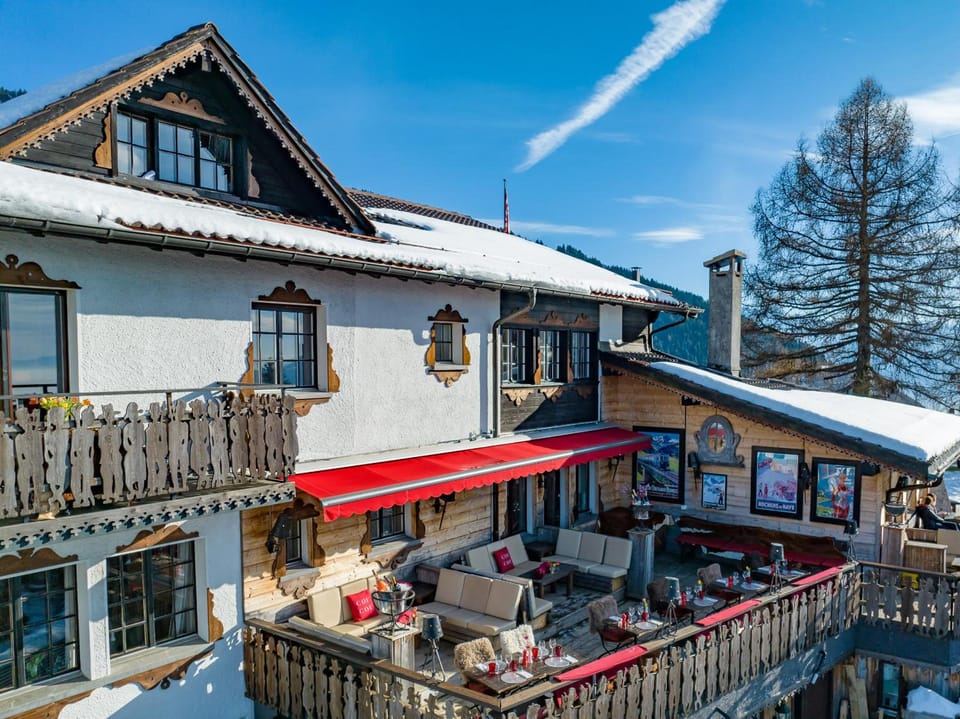 Le Coucou Hotel Restaurant & Lounge-Bar Hotel in Montreux