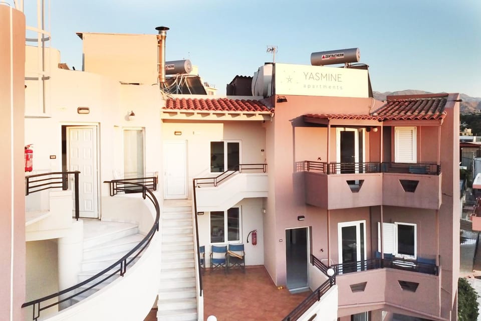 Yasmine Apartments and Rooms Hotel in Chania