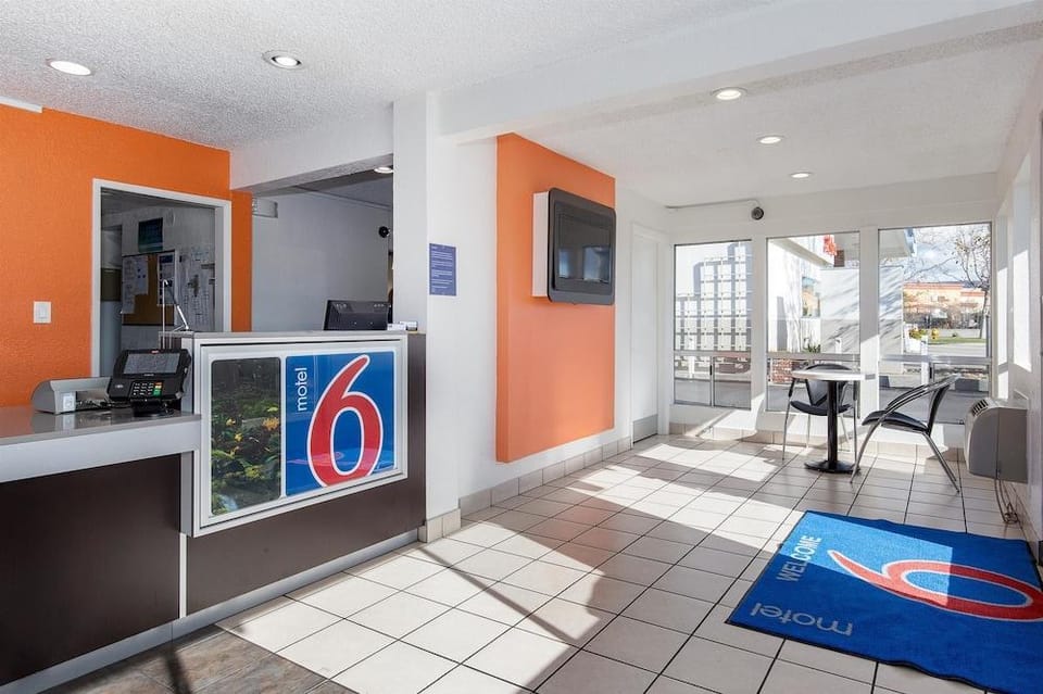 Motel 6 Hotel in Union City
