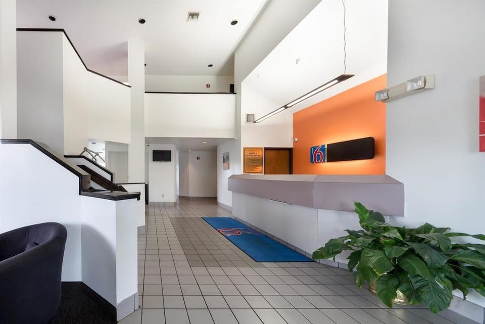 Motel 6 Hotel in Garland