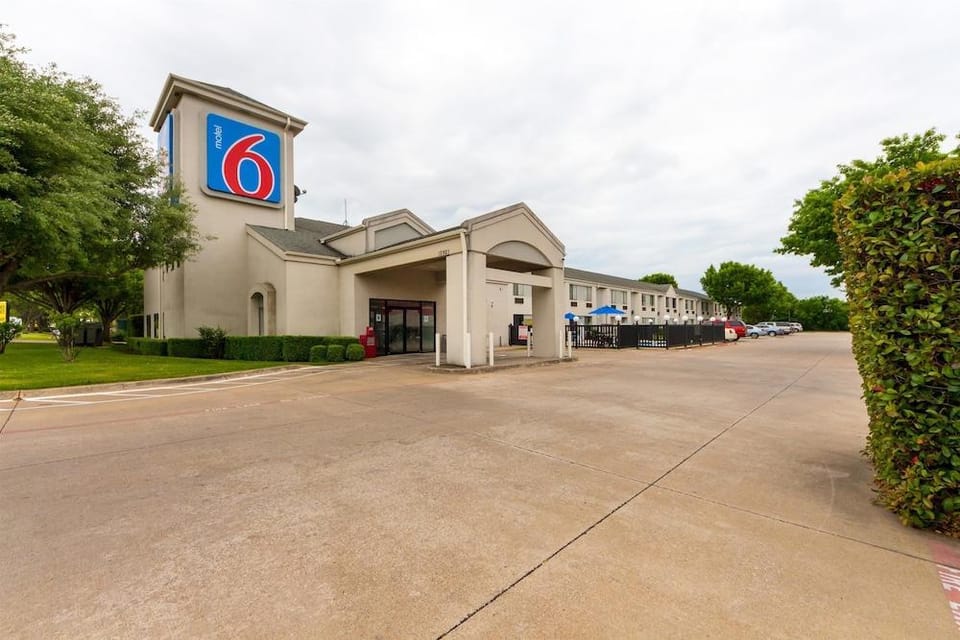 Motel 6 Hotel in Garland