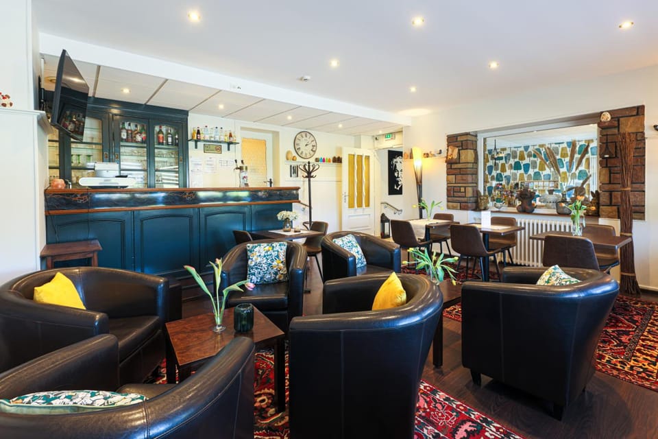 Bar/lounge