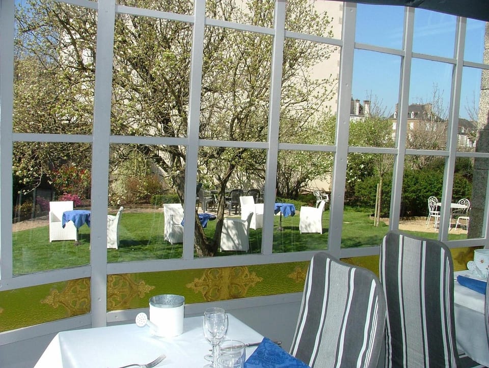 Logis Hotel L'europe Hotel in Brittany