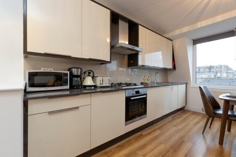 Deluxe Central London Camden Hotel in London Borough of Islington