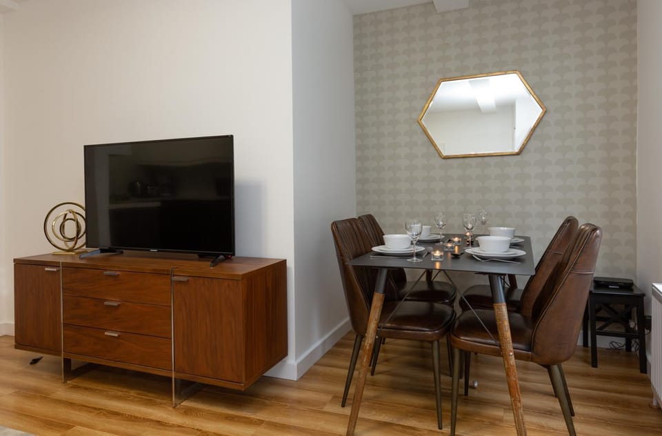 Deluxe Central London Camden Hotel in London Borough of Islington