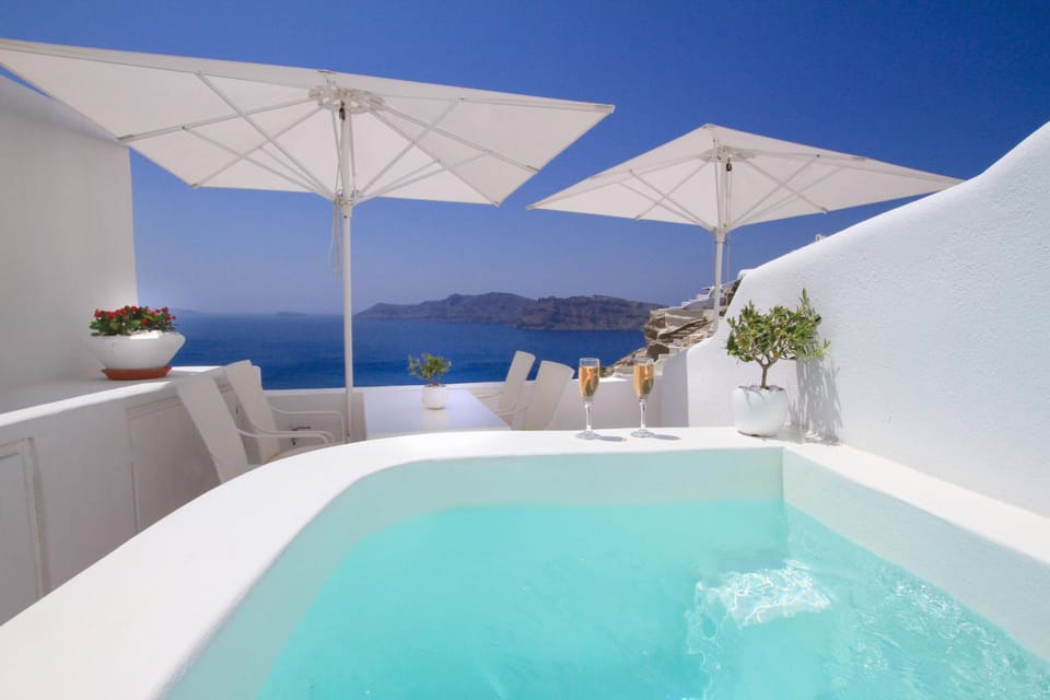 Onar Villas Apartment hotel in Oia
