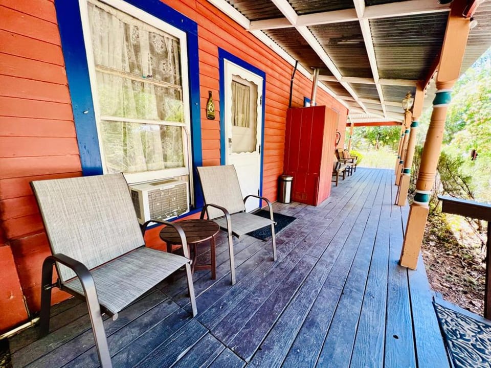 Mile High Ranch Hotel in Bisbee