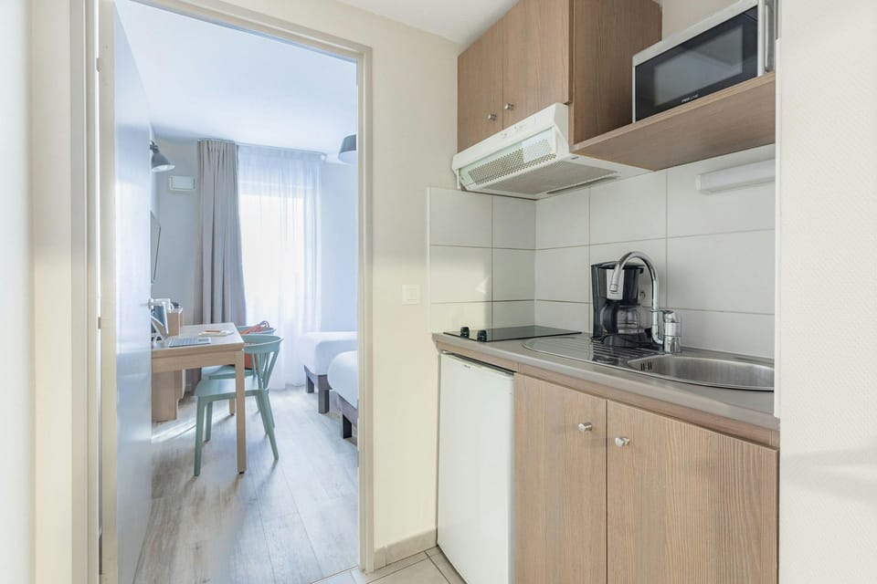 Amenity (Guest room)