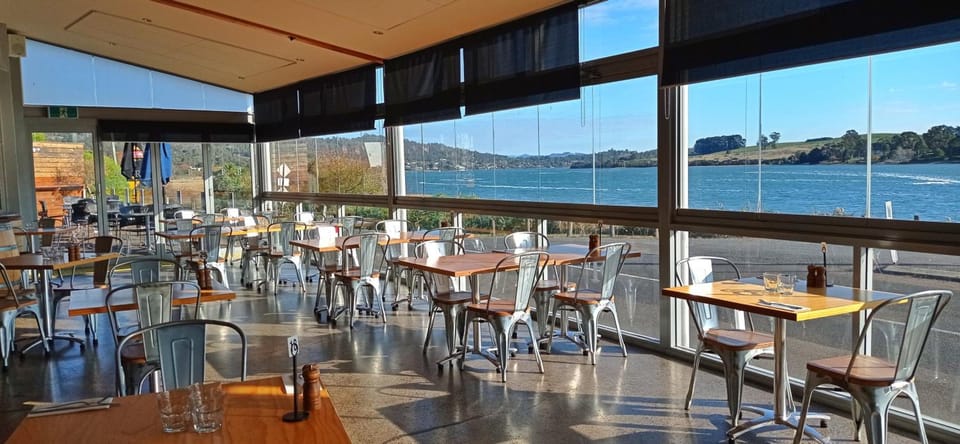 Rosevears Riverview Hotel Hotel in Tasmania