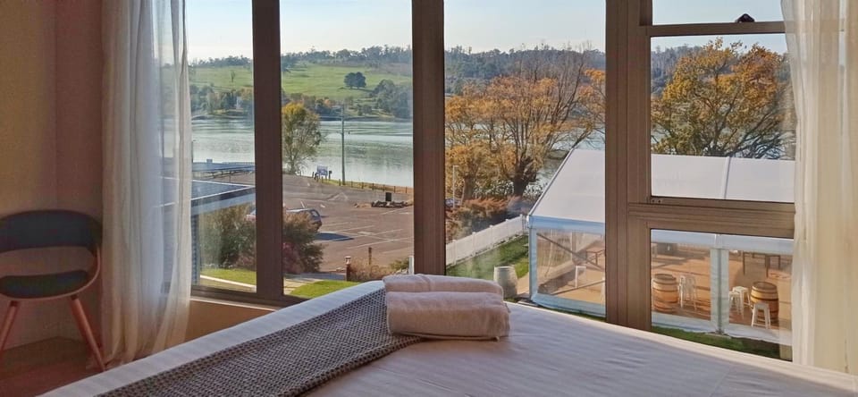 Rosevears Riverview Hotel Hotel in Tasmania