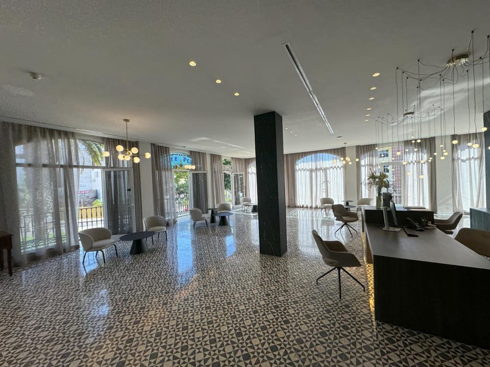 Labranda Reveron Plaza Hotel in Los Cristianos