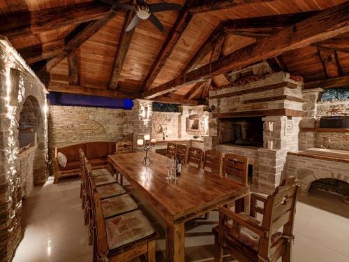 Apartment in Murter with Sea View and Pool Hotel in Murter