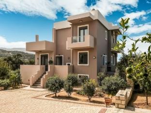 Villa in Crete with Stunning Sea Views Hotel in Rethymno