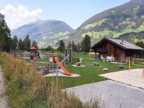 Apartment in Hollersbach near Ski Lift Hotel in Salzburgerland