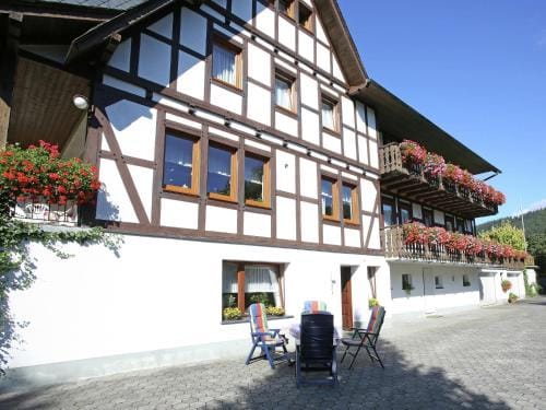 Flat in Schmallenberg with garden Hotel in Schmallenberg
