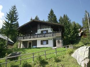 Amazing apartment in Kärnten w/  Hotel in Friuli-Venezia Giulia